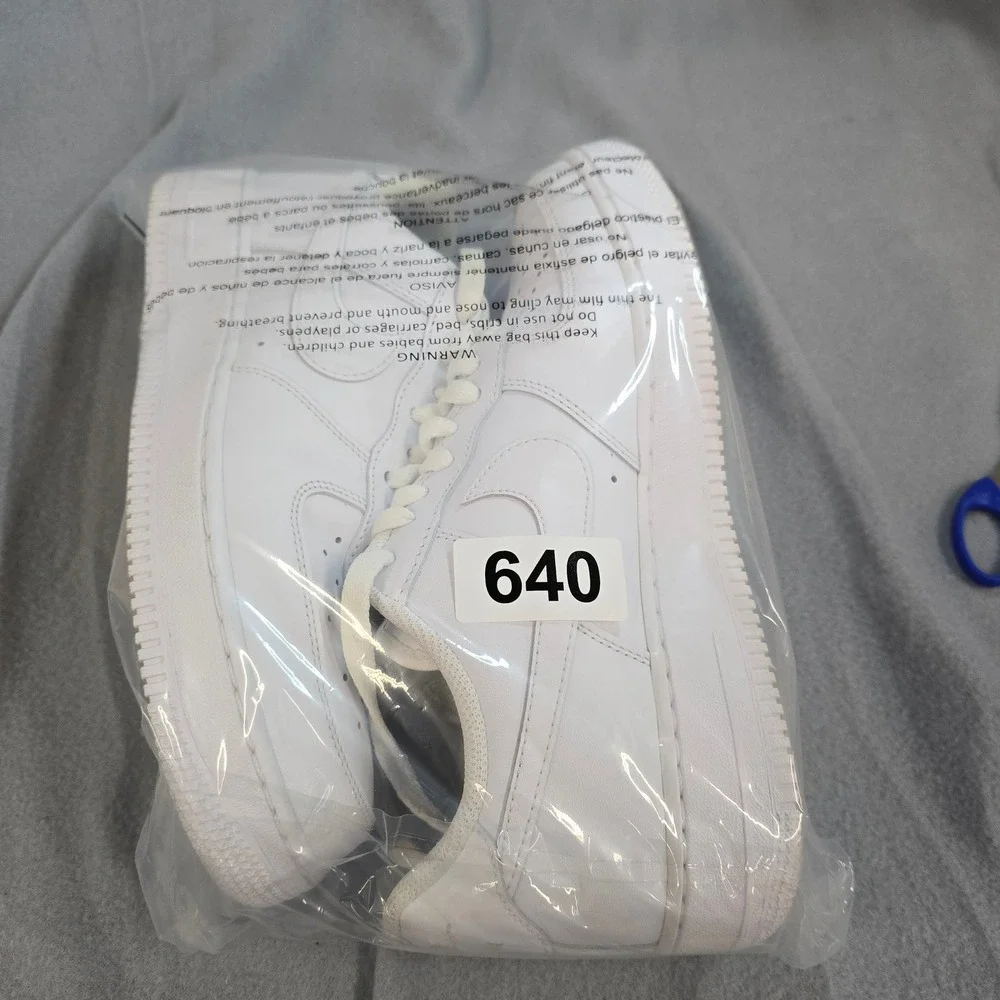 Nike Air Force‎ 1 07 Low Triple White Mens Size 10 Sneakers